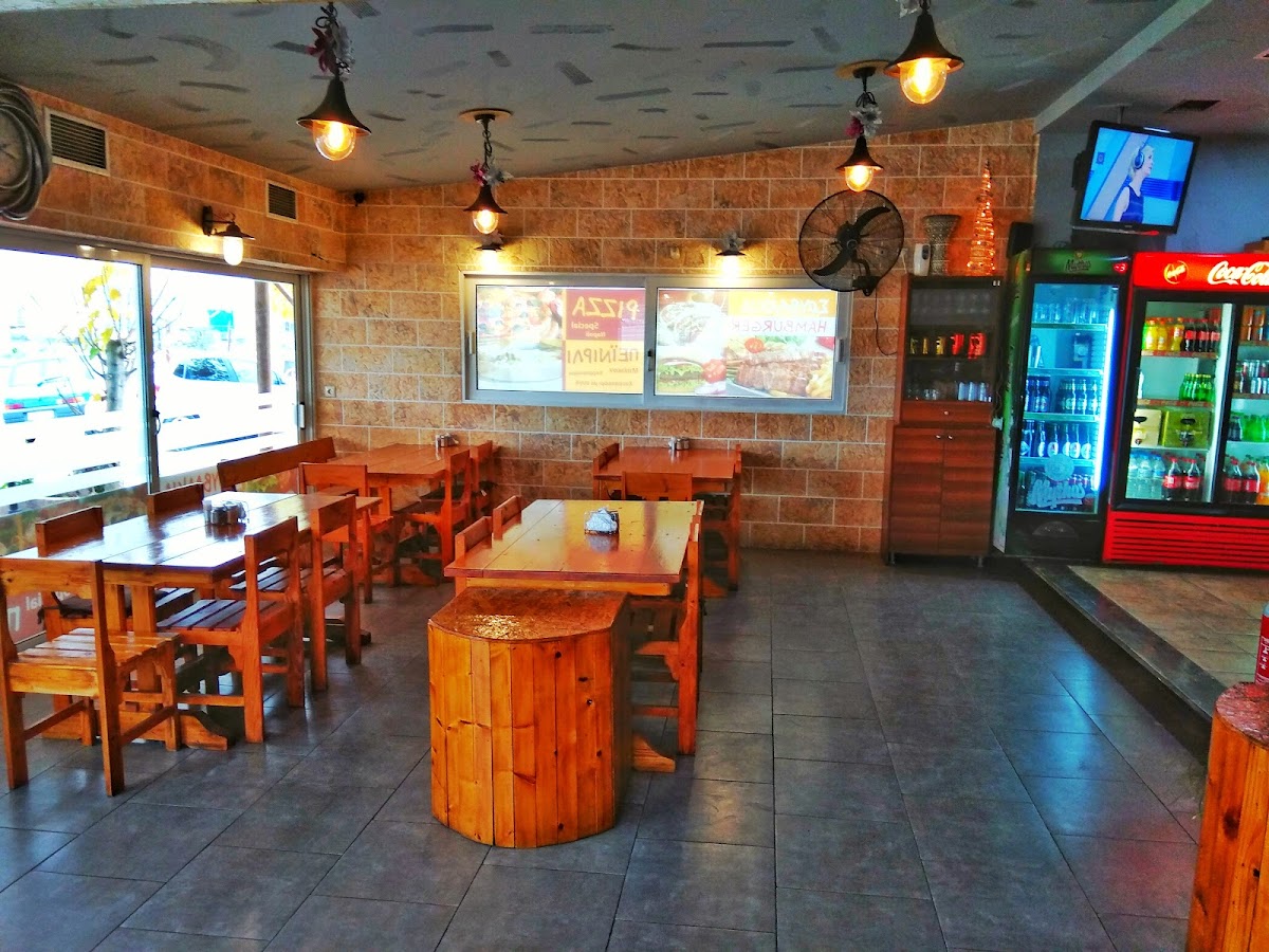 Tsoleridis Pizza Restaurant